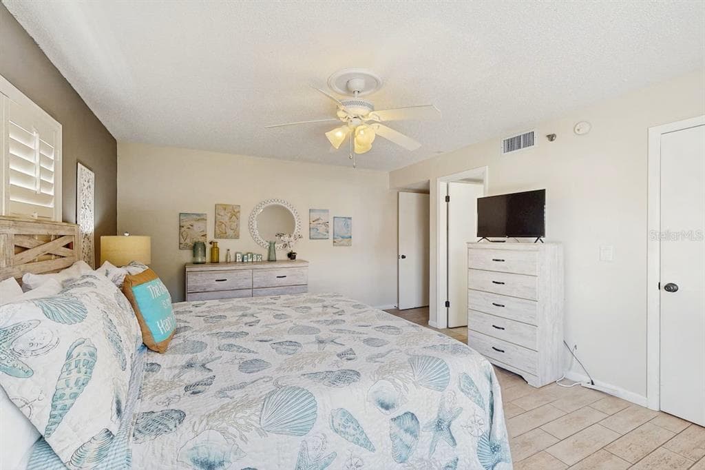 19236 GULF BOULEVARD 104 photo 12