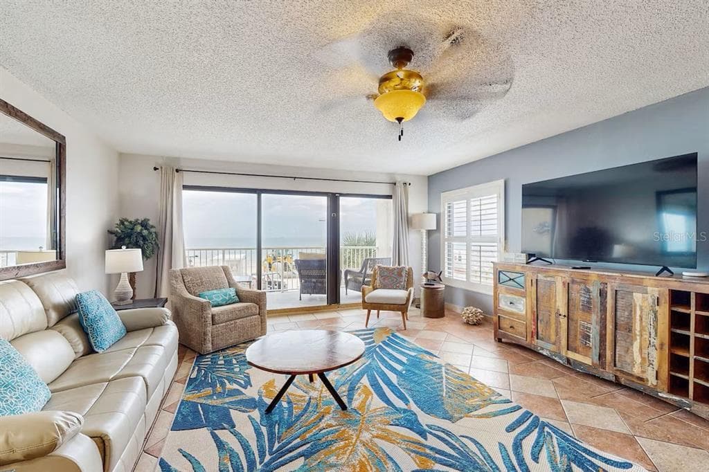 19236 GULF BOULEVARD 104 photo 3