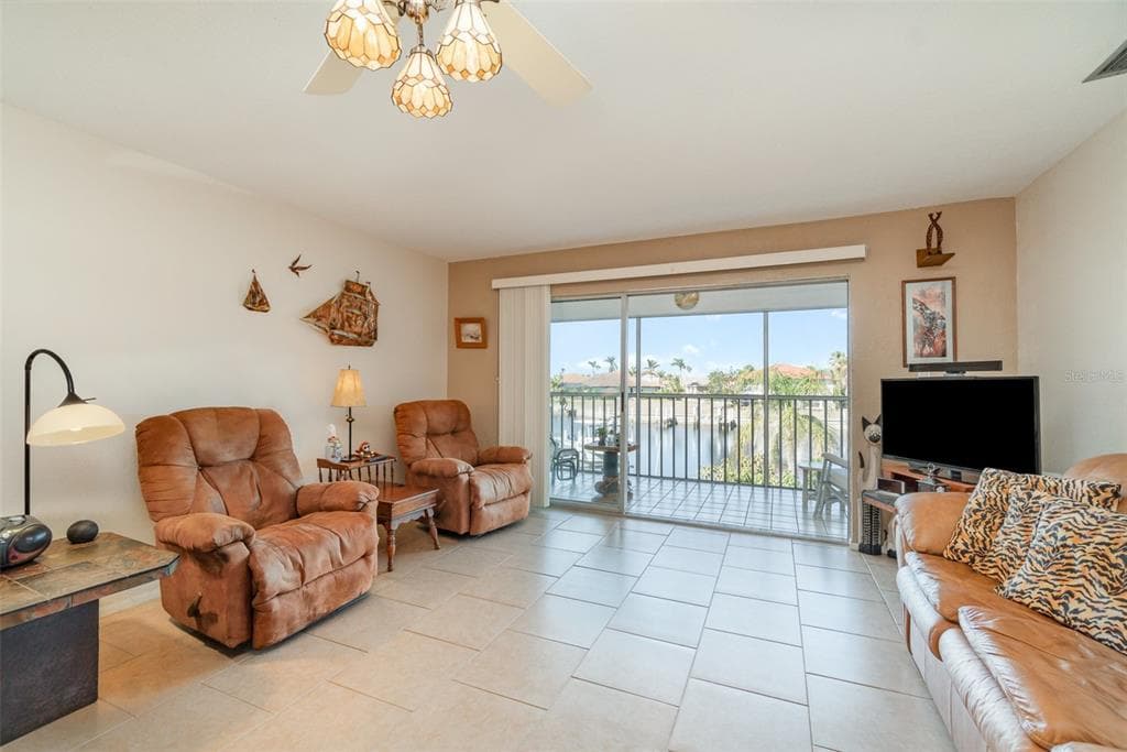 2700 MAGDALINA DRIVE #2B 5