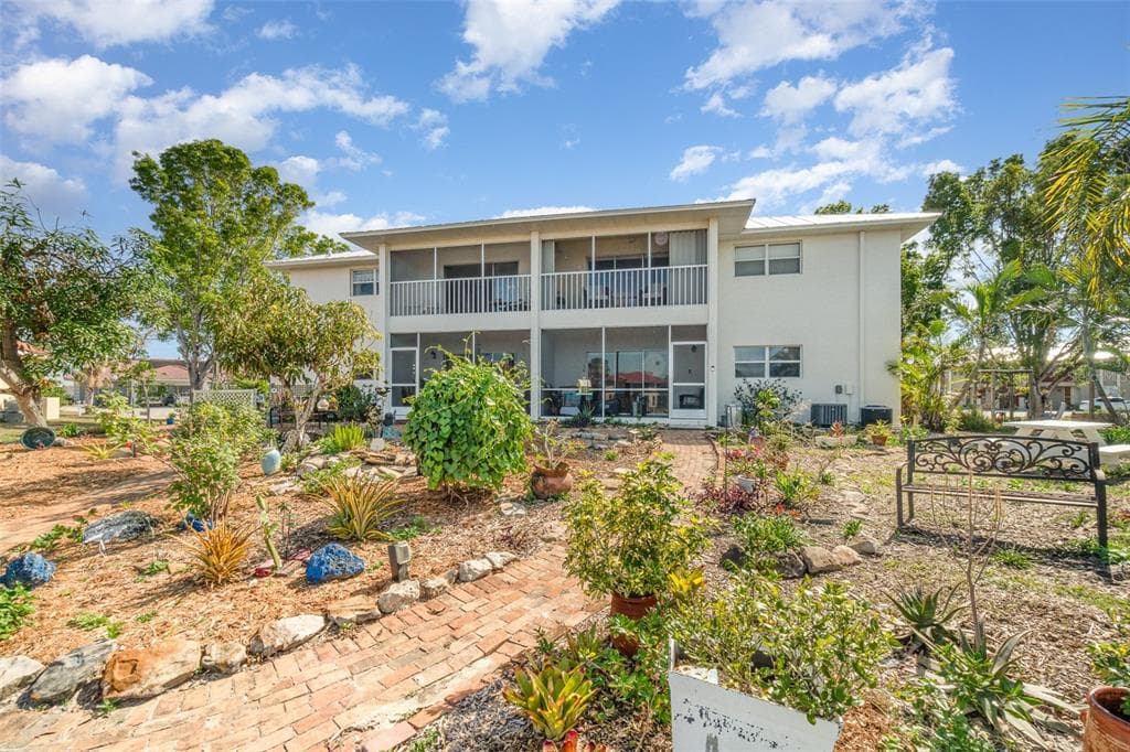2700 MAGDALINA DRIVE 2B photo 21