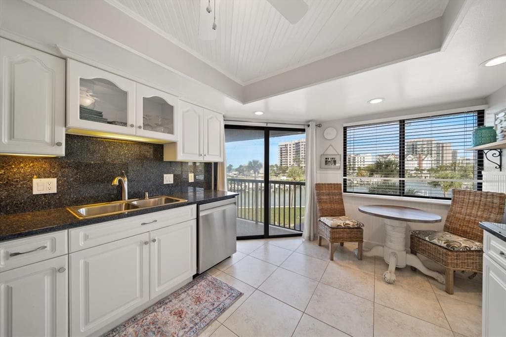 1651 SAND KEY ESTATES COURT 28 photo 19