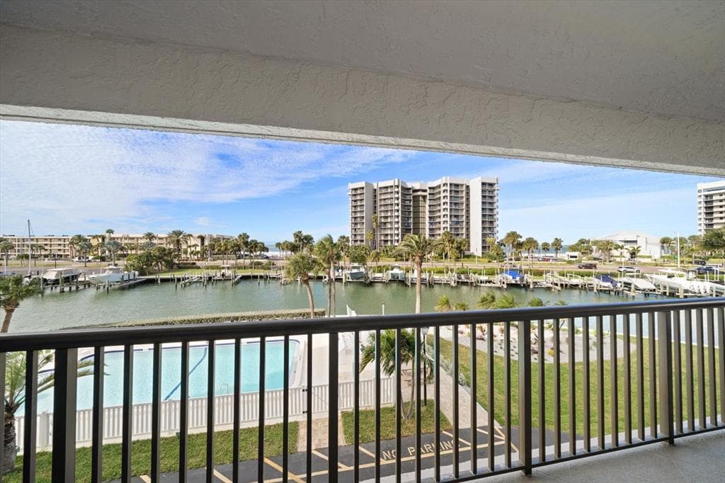 1651 SAND KEY ESTATES COURT 28 photo 21