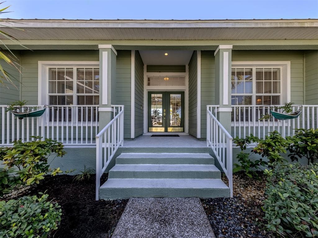 853 HILLCREST DRIVE photo 4