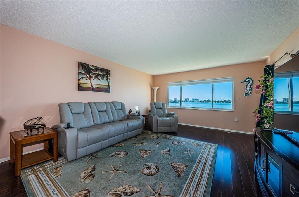 4750 COVE CIRCLE 605 photo 17