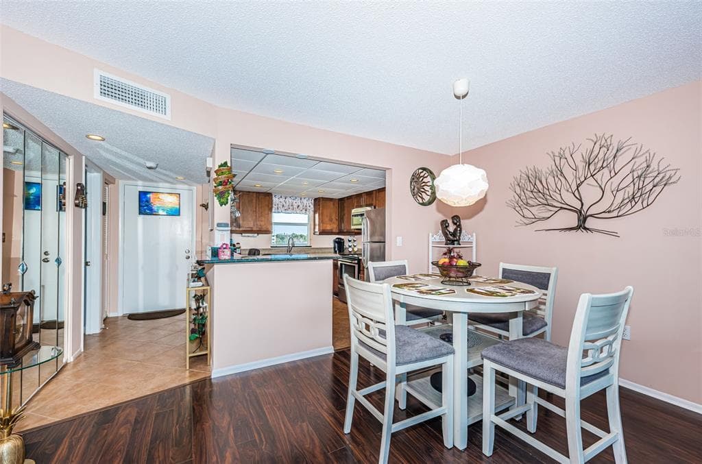 4750 COVE CIRCLE 605 photo 14