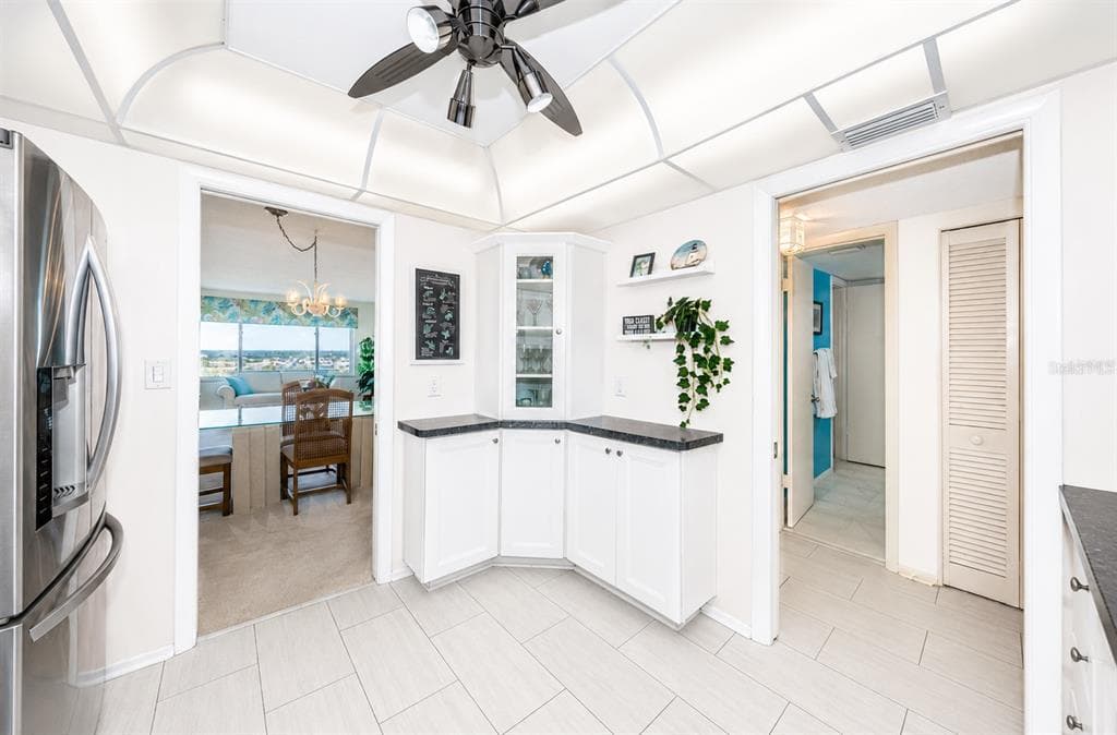 4725 COVE CIRCLE 808 photo 12