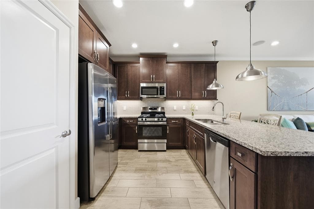 4717 AVILA LAKES DRIVE photo 15