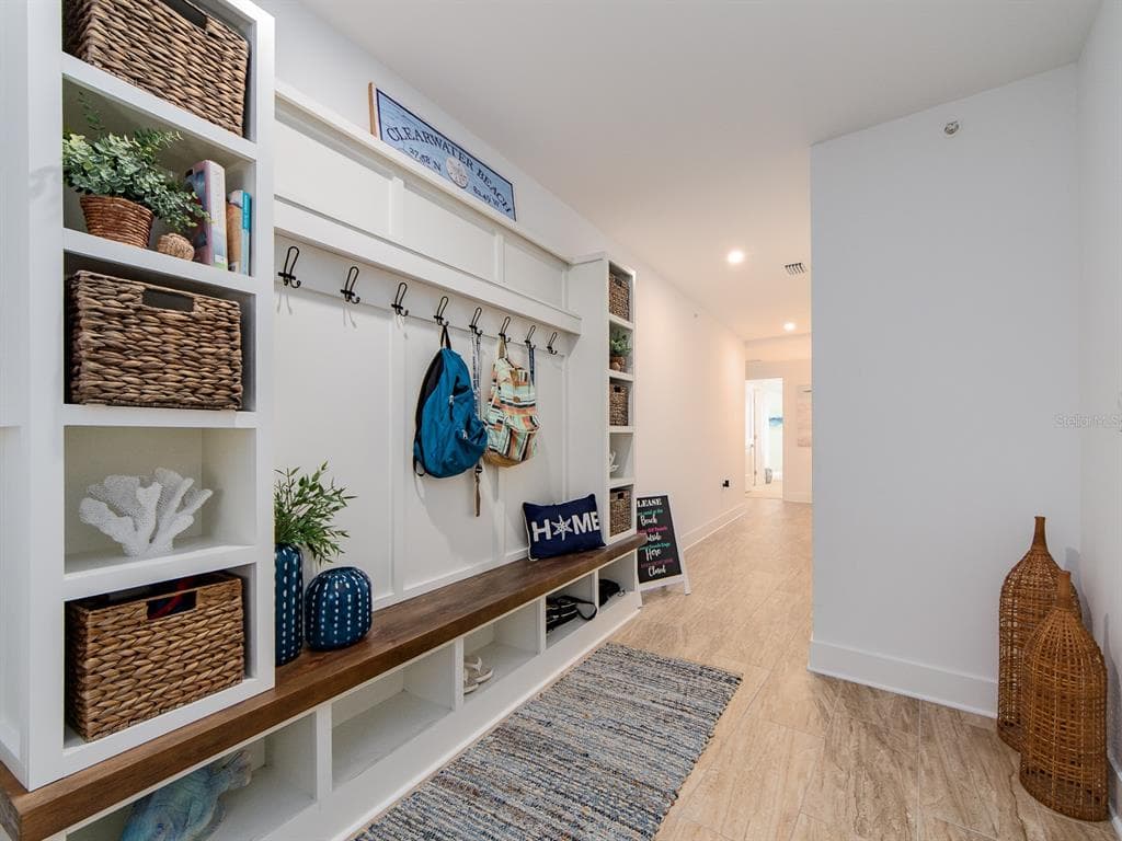 15 AVALON STREET 403 photo 7