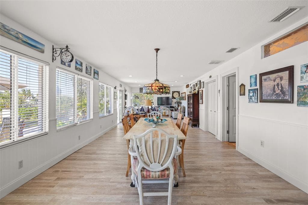 600 NORMANDY ROAD photo 13