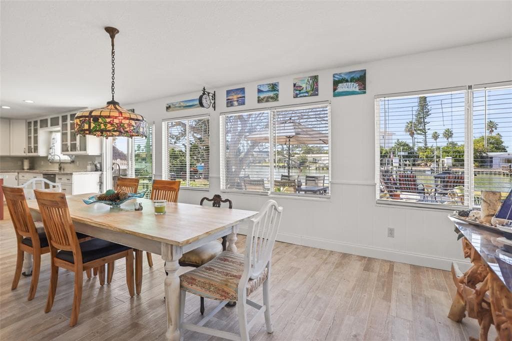 600 NORMANDY ROAD photo 14