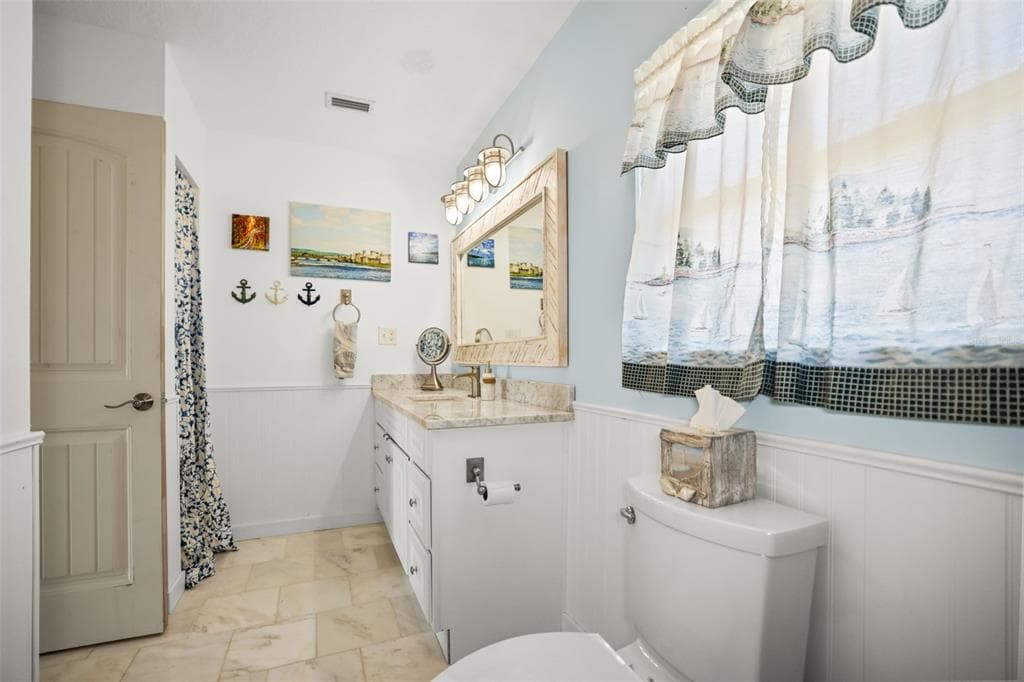 600 NORMANDY ROAD photo 21
