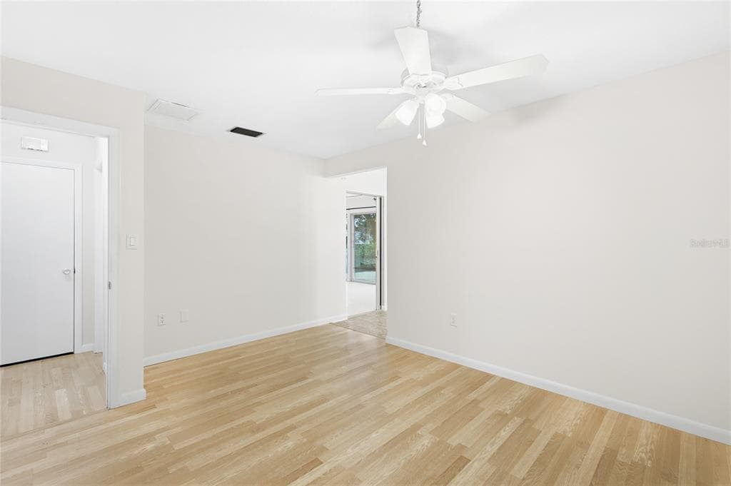 2165 LAKEWOOD DRIVE photo 18