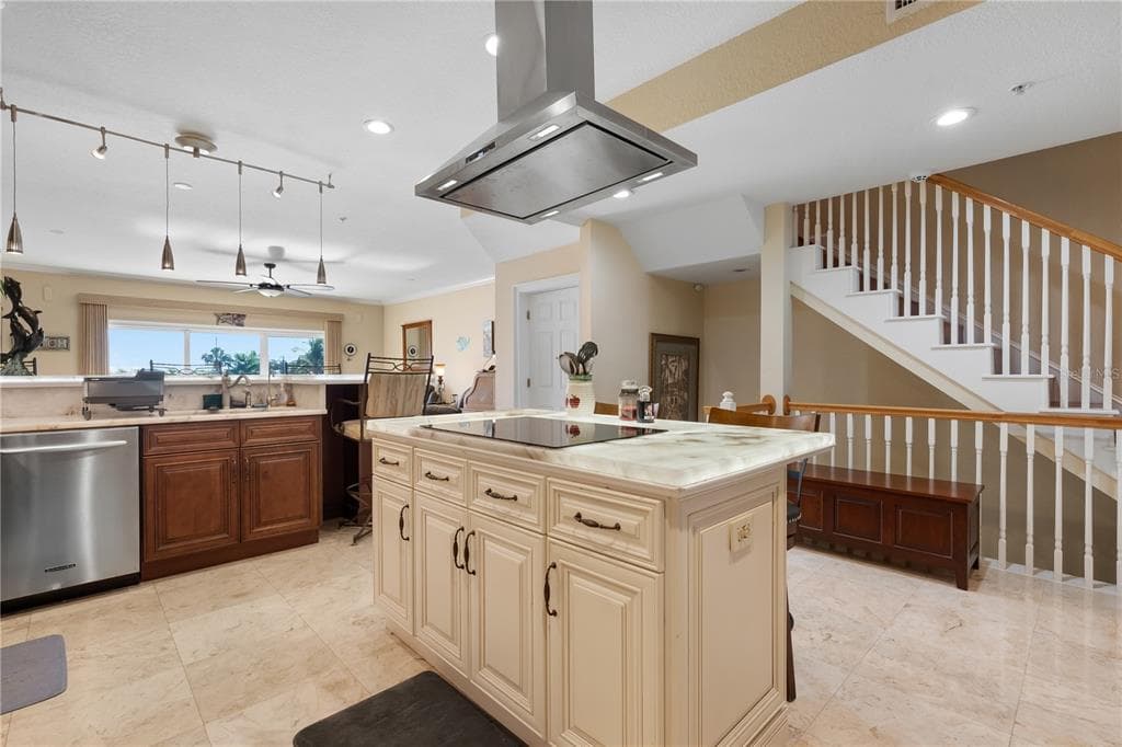 9923 MANATEE AVENUE W photo 13