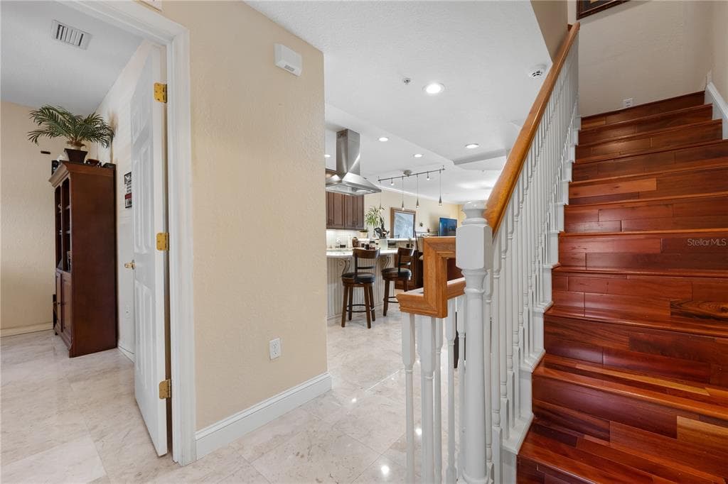 9923 MANATEE AVENUE W photo 18