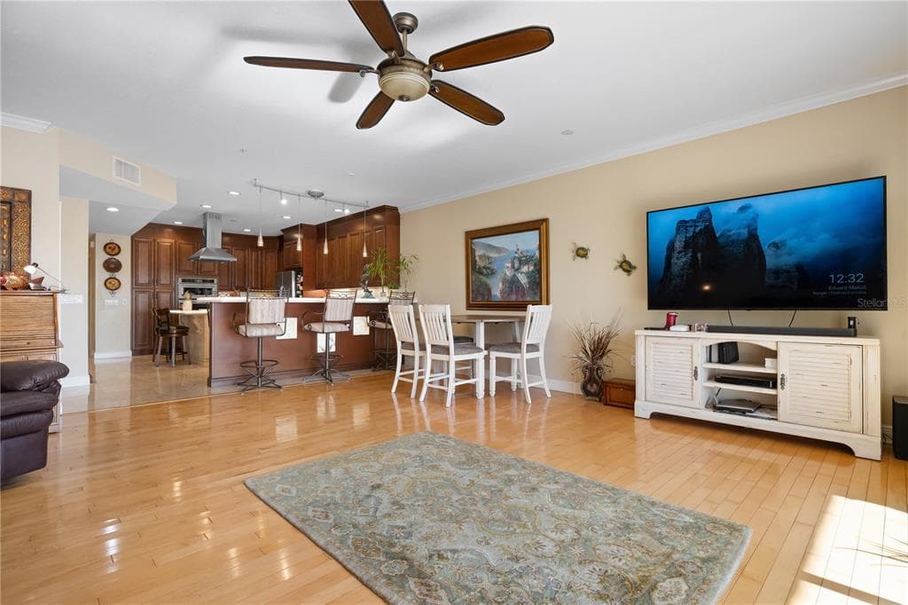 9923 MANATEE AVENUE W photo 4
