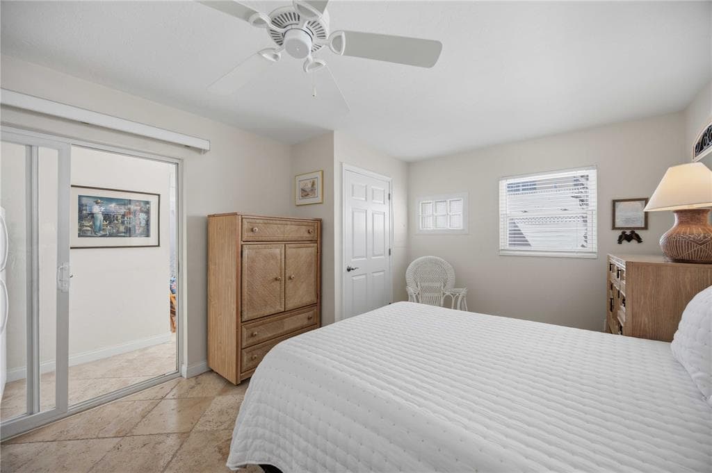 6005 MIDNIGHT PASS ROAD N4 photo 16