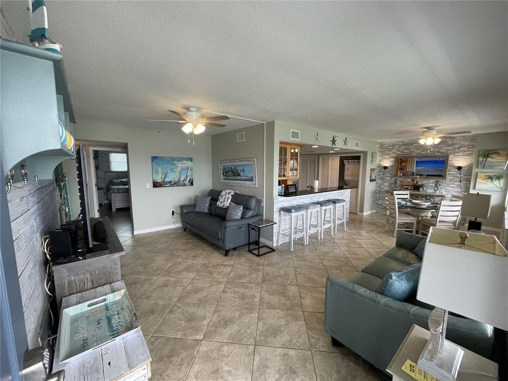 445 HAMDEN DRIVE 505 photo 6