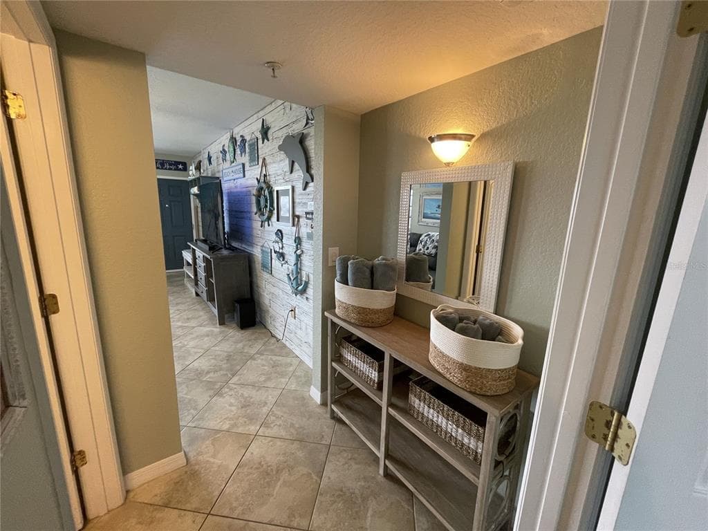 445 HAMDEN DRIVE 505 photo 24