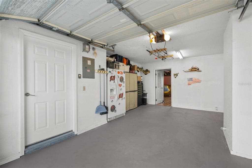 637 PINELLAS BAYWAY S 111 photo 10
