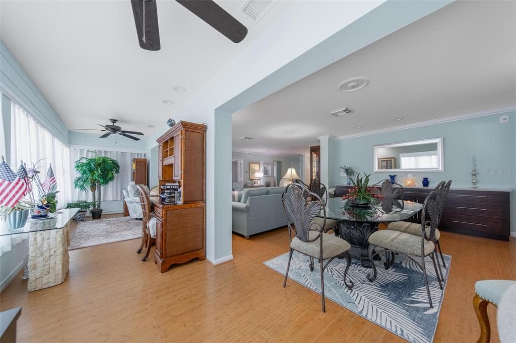 5020 BRITTANY DRIVE S 324 photo 9
