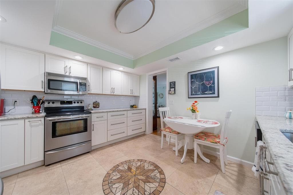 5020 BRITTANY DRIVE S 324 photo 14