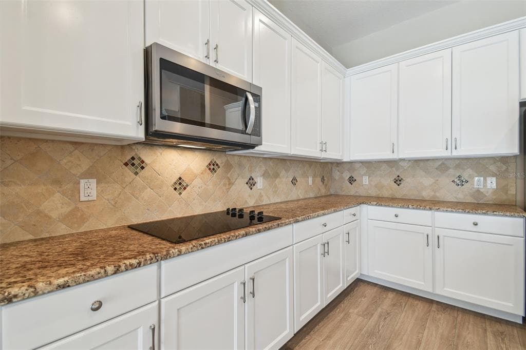2566 LAKE MANOR DRIVE photo 24