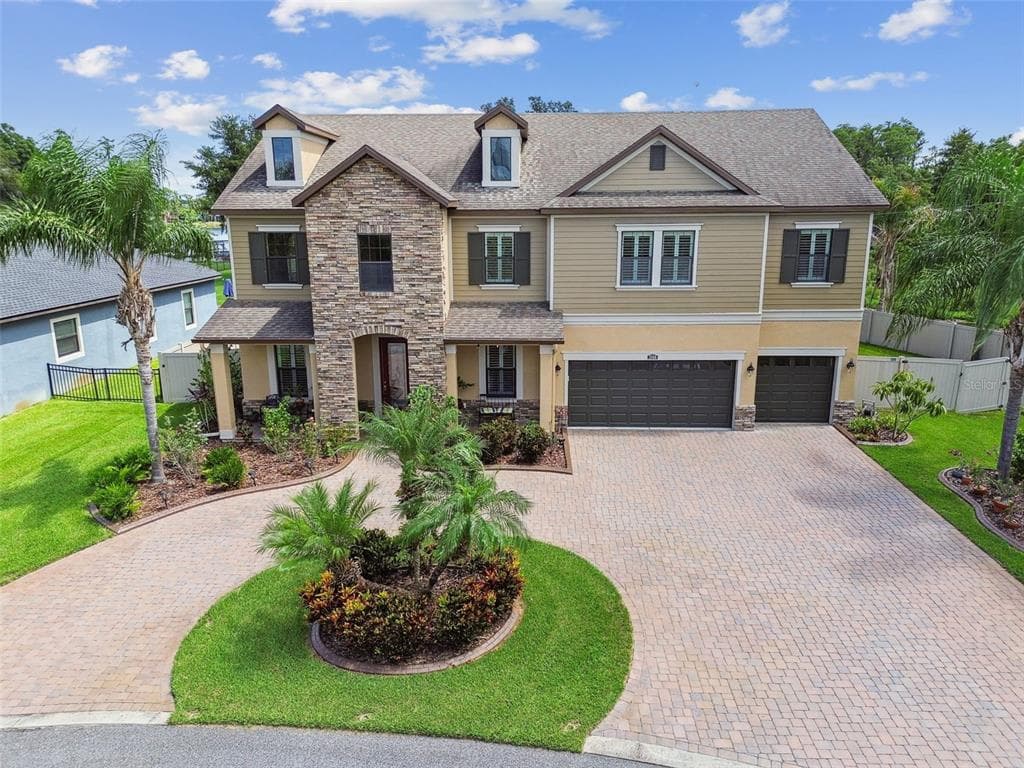 2566 LAKE MANOR DRIVE 2