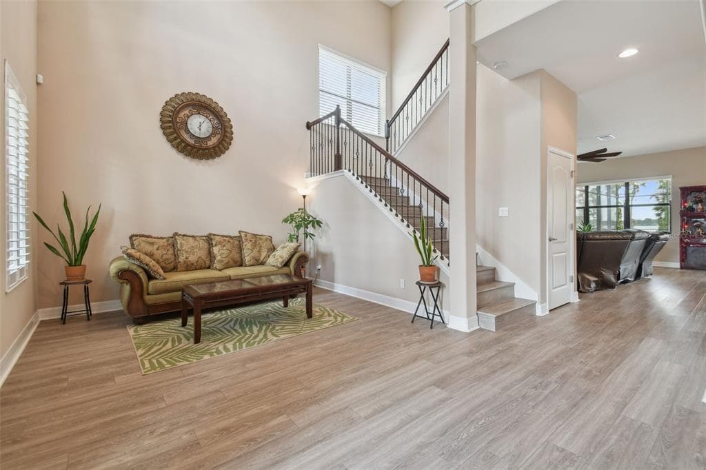 2566 LAKE MANOR DRIVE photo 11