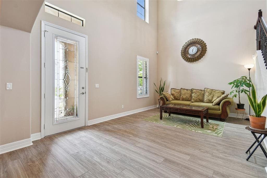 2566 LAKE MANOR DRIVE photo 10