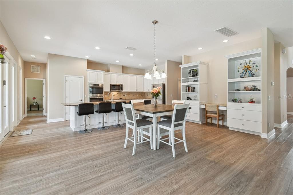 2566 LAKE MANOR DRIVE photo 19