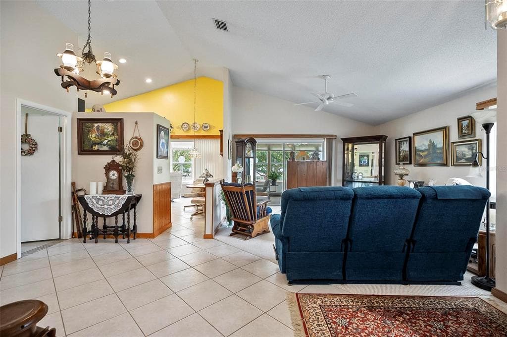 8 SEA VISTA DRIVE photo 12