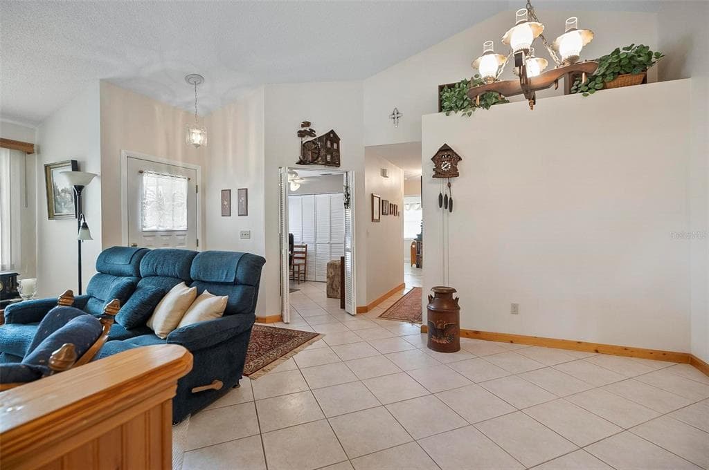 8 SEA VISTA DRIVE photo 10