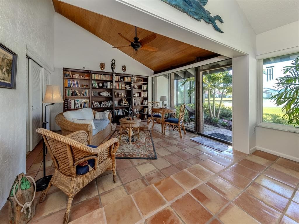 786 SARABAY ROAD 19 photo 23