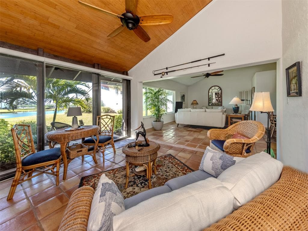786 SARABAY ROAD 19 photo 22