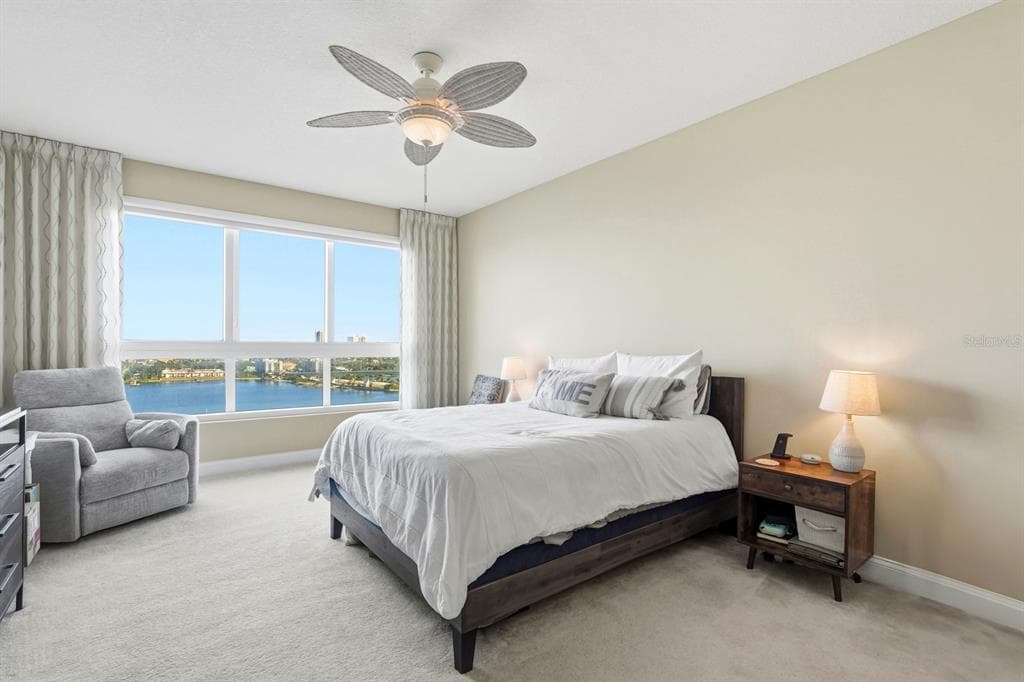 231 RIVERSIDE DRIVE 1702 photo 23