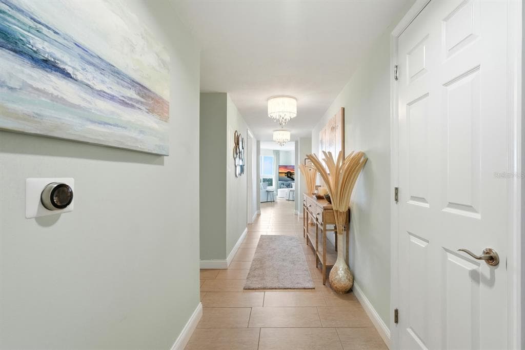 231 RIVERSIDE DRIVE 1702 photo 5
