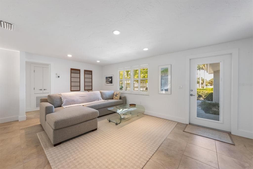 413 POINSETTIA ROAD photo 6