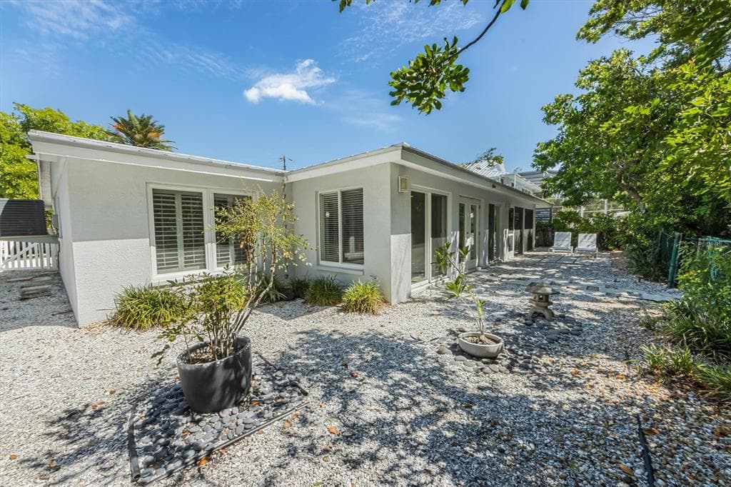 413 POINSETTIA ROAD photo 24
