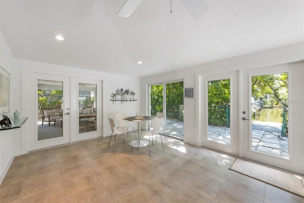 413 POINSETTIA ROAD photo 14