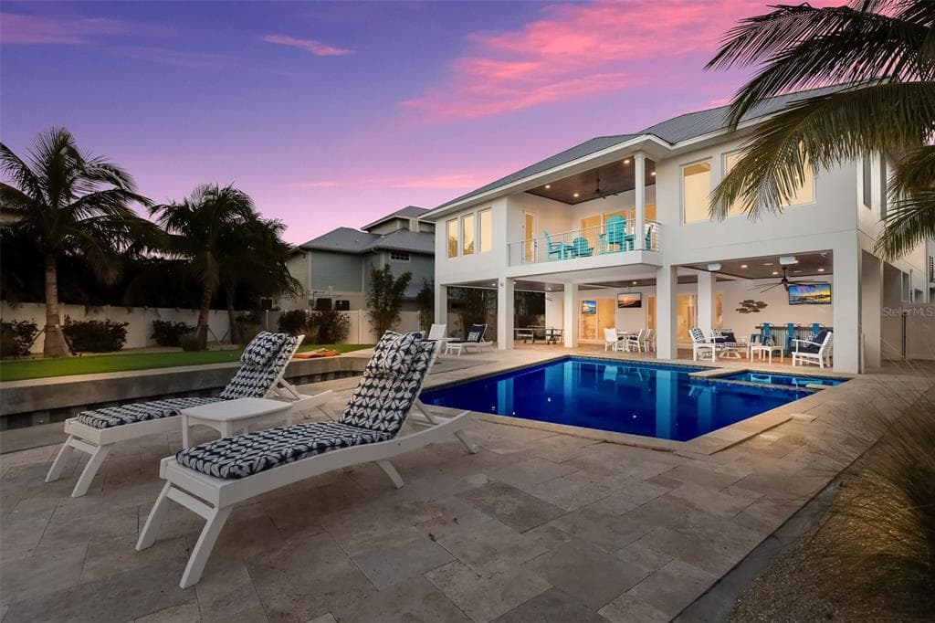 50 N SHORE DRIVE 5