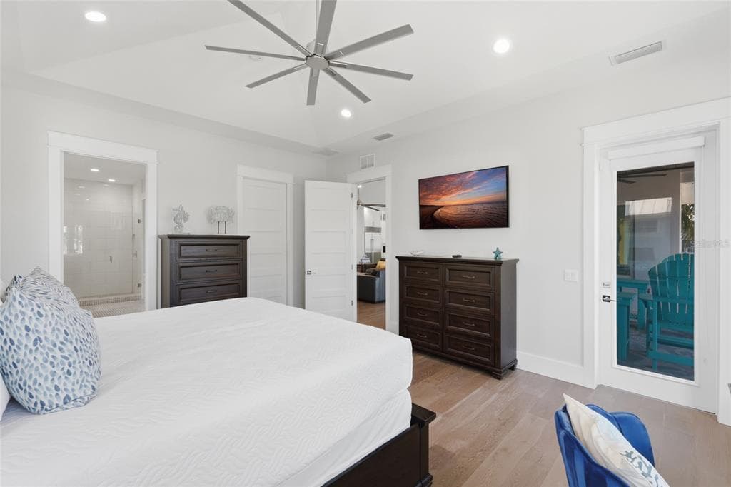 50 N SHORE DRIVE photo 20