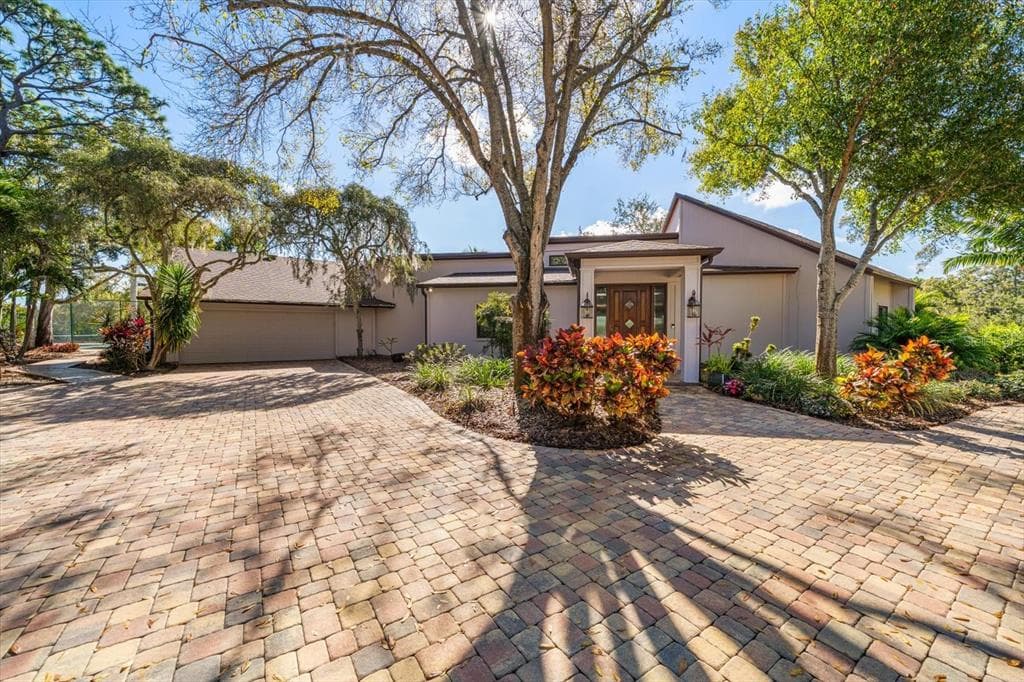 2402 PINE HAMMOCK photo 2