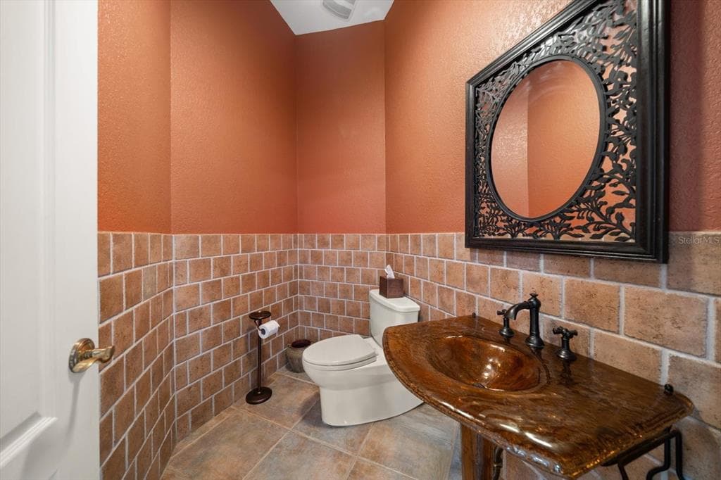 2402 PINE HAMMOCK photo 18