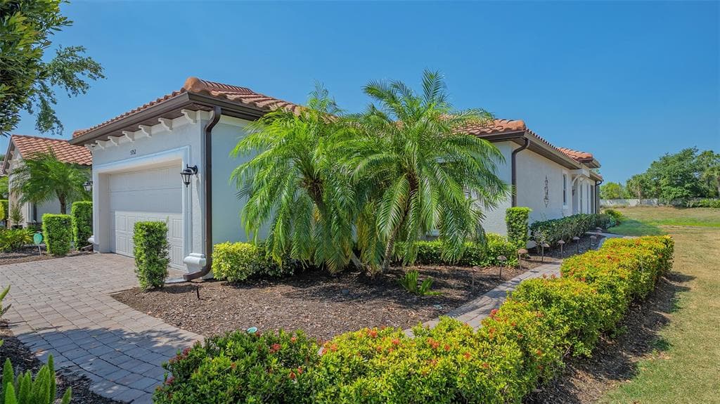 5352 VACCARO COURT photo 2