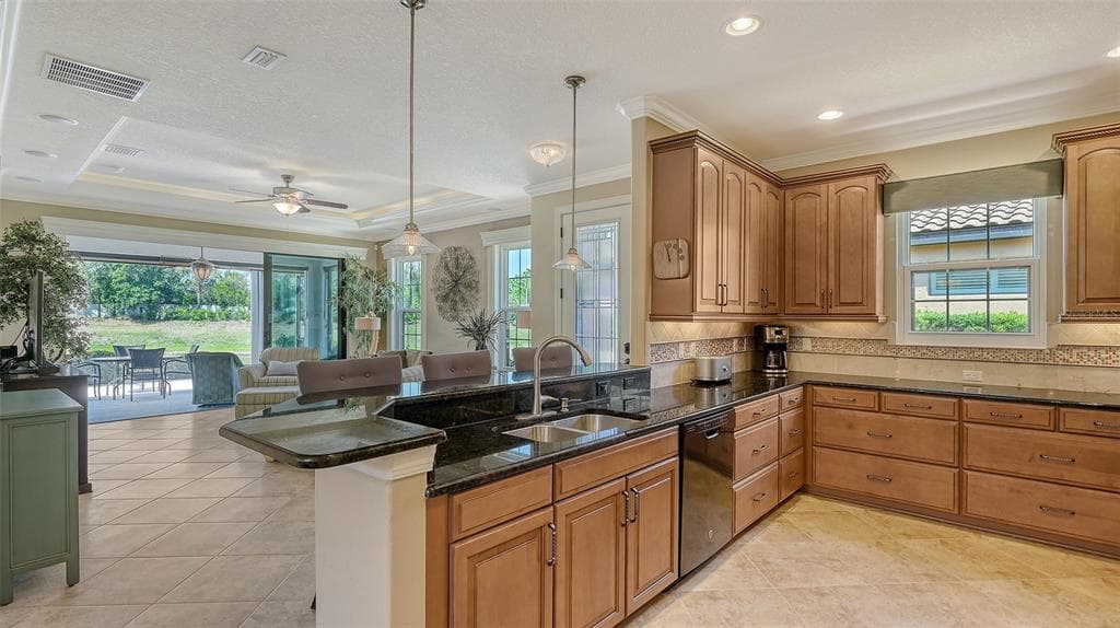 5352 VACCARO COURT photo 20