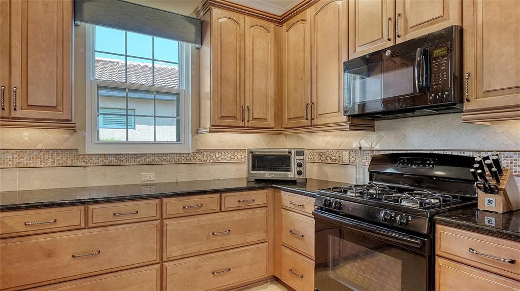 5352 VACCARO COURT photo 15