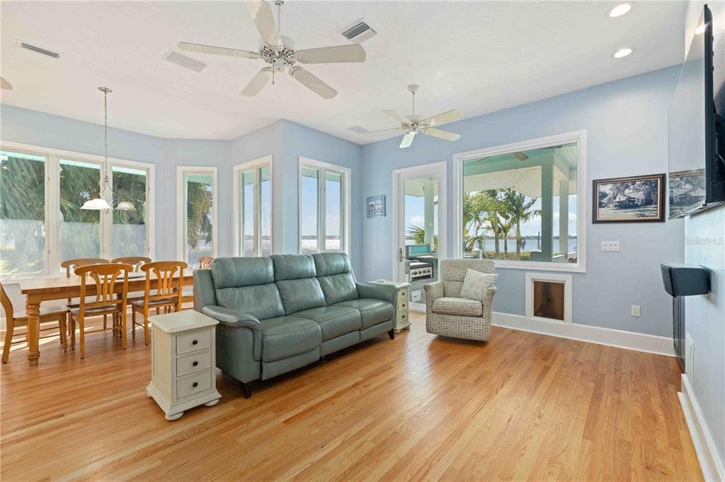 2207 5TH STREET W photo 13