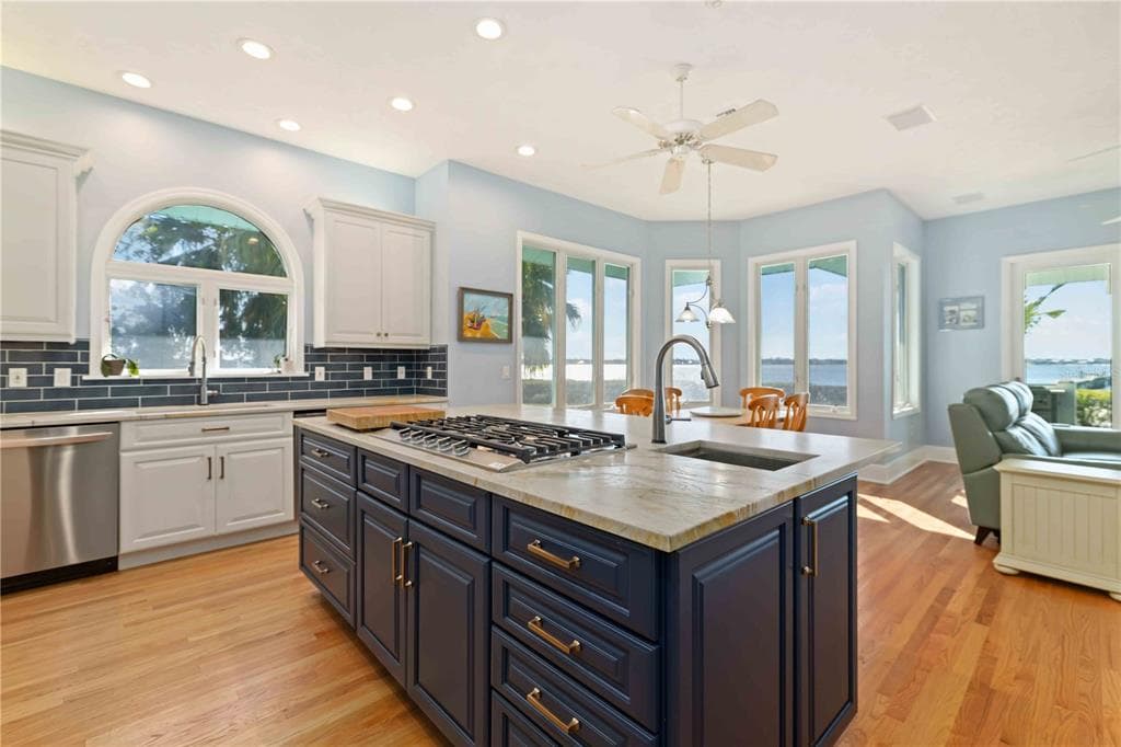 2207 5TH STREET W photo 20