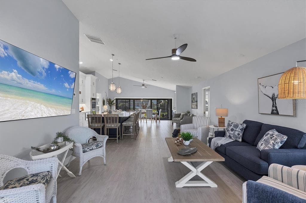 139 INLETS BOULEVARD 139 photo 6