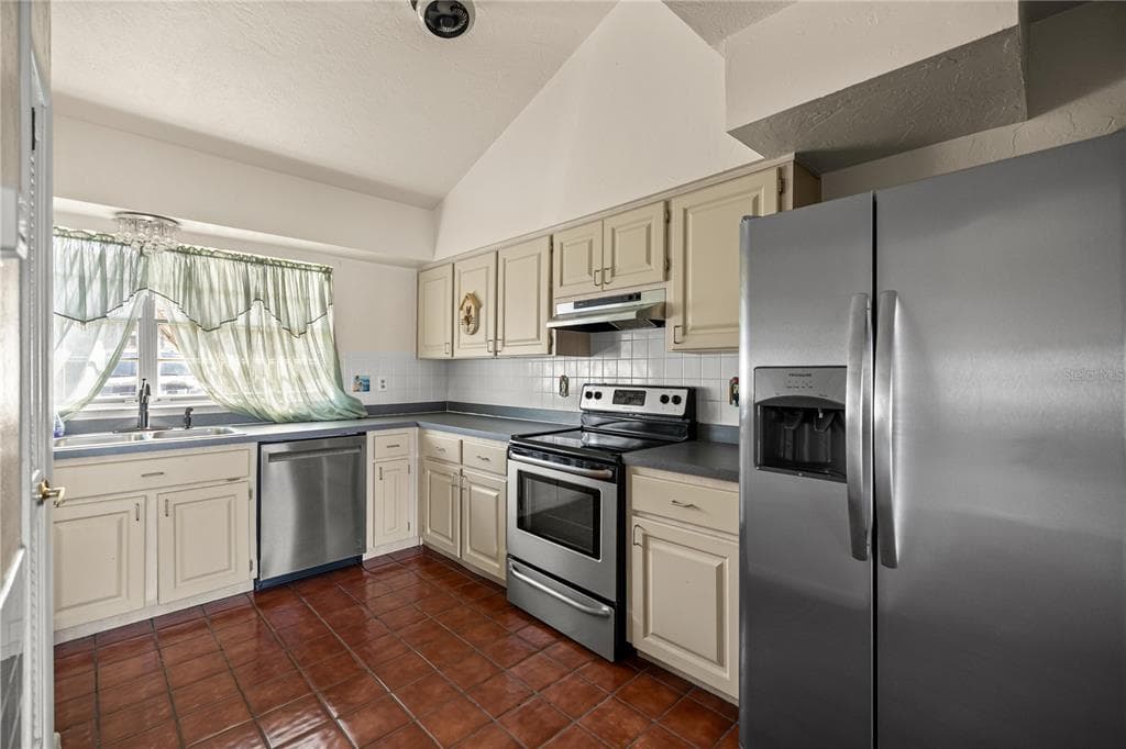 11001 SE SUNSET HARBOR ROAD B14 photo 14